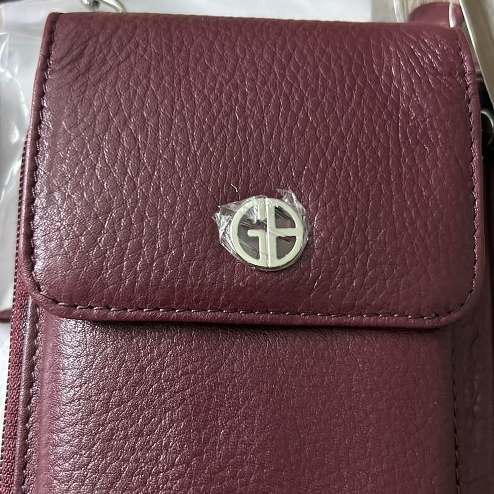 NWT Giani Bernini Softy Core Leather Crossbody Tech Wallet Wine - Picture 4 of 6